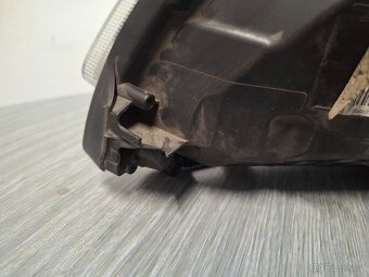 Škoda Fabia 2 přední světlomet pravý - 6