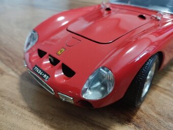 Ferrari GTO 1962 1/18 Bburago - 6