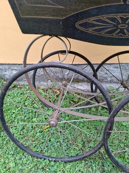 Starožitný kočárek pro panenkyč. 490 - 6