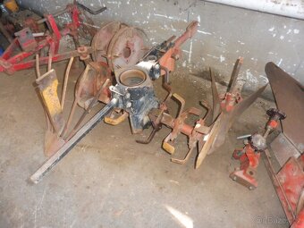 prodám malotraktor vari se spoustou nářadí, výborný stav - 6