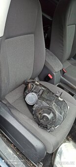 VW Golf Variant r.08 1.9 Náhradní díly - 6