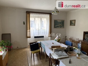 Prodej RD se zemědělským zázemím (chlévy, stodola) velká zah - 6
