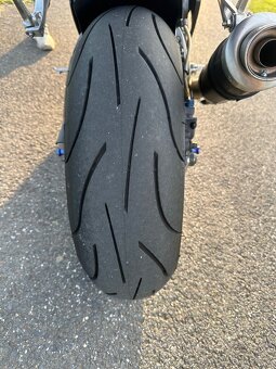 Yamaha YZF R6 - 6