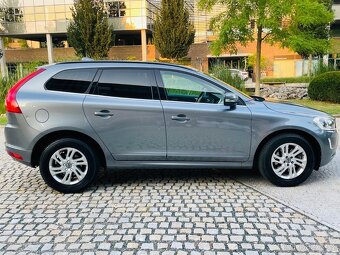 Volvo XC60 2.4D 4x4 5VÁLEC 140KW AUT 1.MAJITEL LED SERVISKA - 6