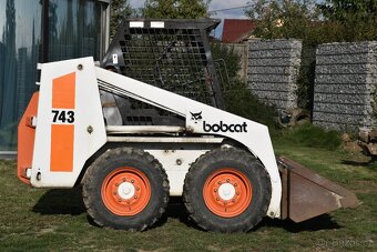 Bobcat 743 SMYKOVÝ NAKLADAČ - 6