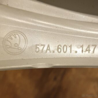 Prodám zánovní kryty kol Škoda r16 B1801 - 6