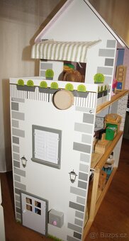 Dřevěný domeček pro panenky - 6