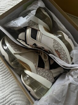 Michael Kors Olympia 6.5 - 6