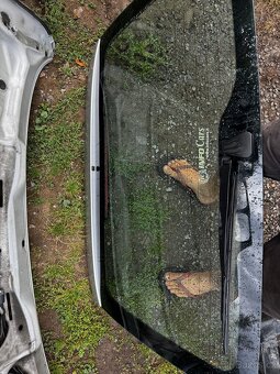 Bmw e39 tour zadní okno s rámem - 6