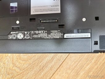 Fujitsu Celsius H730 + dokovačky + zdroje + myš - 6