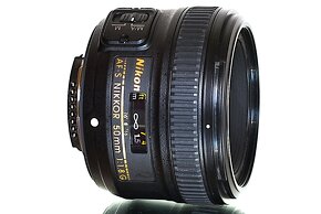 Nikon AF-S Nikkor 50mm f/1,8G + UV Hoya HMC TOP STAV - 6