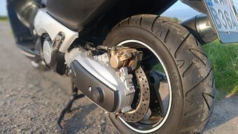 Skútr Yamaha T-max 500 - 6