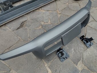 Rám přední Ssangyong Rodius I. s držáky, jako nový - 6