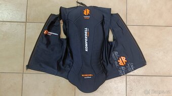 Prodám dětský páteřák Komperdell Junior ECO Vest vel. S/128 - 6
