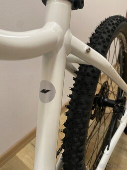 Elektrokolo Apache tanka tate 2025 - 6