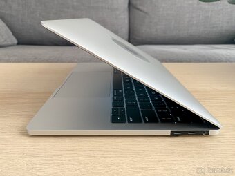 JAKO NOVÝ - MacBook Pro 13" (2018) - MAX KONFIGURACE - 6