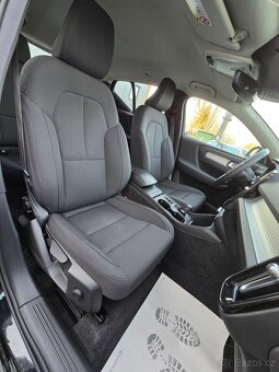 VOLVO XC40 120kW T3 MOMENTUM Automat ČR 2021 LED NAVI -DPH - 6