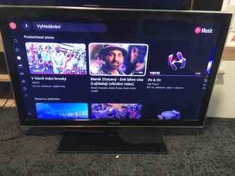 LED TV Samsung 82cm - 6