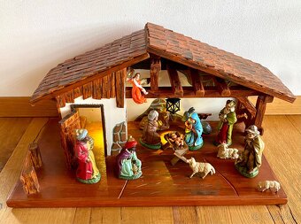 Starý velký dřevěný betlém s osvětlením - 6