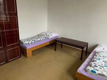 UBYTOVNA V NEJDKU - 6