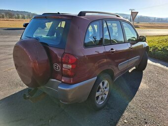 Toyota rav4 4x4 benzin 2,0,r.v.2004,110 KW - 6