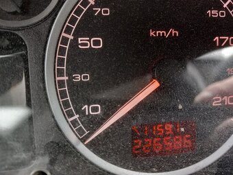 Peugeot 307 SW 2.0 výkon 100 kW r.v.2003 - 6