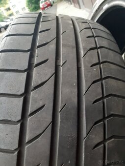 Prodám letní pneu 235/45 R 19 - 6