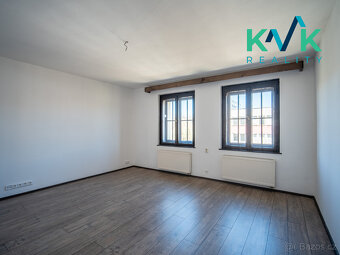 Prostorný byt 3+1, 90 m², po rekonstrukci, 15 min. pěšky do - 6