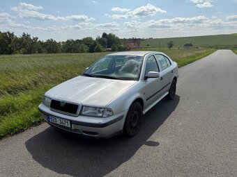 Škoda Octavia 1.6 - 6