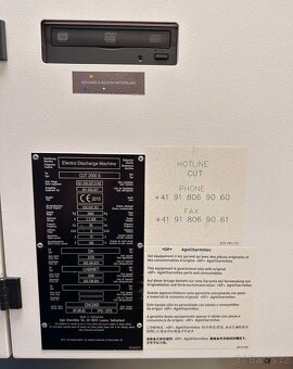 Drátová řezačka AGIE CHARMILLES CUT 2000 S + příslušenství - 6