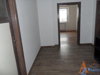 Nabízíme pronájem bytové jednotky 3+1 v ulici Dobrovského, C - 6