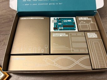 Téměř nový ARDUINO Starter Kit - 6