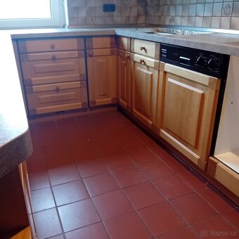 Kuchyne "masiv" se spotřebiči - 6