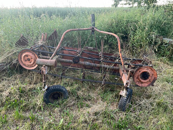 Obraceč a shrnovač Ton - 6