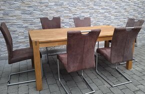 Masivní dubový jídelní stůl+ 6 židlí - 6