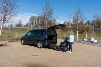 🚐 Volkswagen Caddy Vista™ – Prostorný vůz pro vozíčkáře - 6
