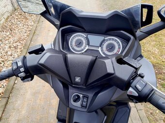 HONDA FORZA 125 - 6