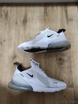 Krásné bílé Nike boty 270 - 6