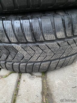 245/50/19 zimní runflat - 6