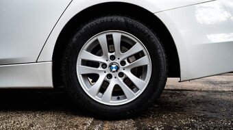 BMW Rad 3 318d e90 - 6
