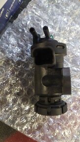 PODTLAKOVY REGULATOR EGRU,NA BERLINGO II - 6