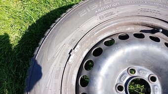Zimní pneumatiky plus disk a originální kryty 215/60 R16 - 6