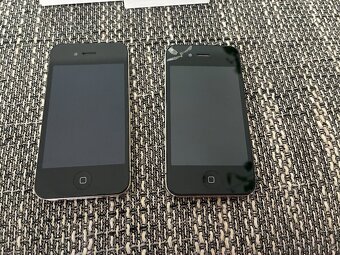 Apple iPhone 4 32GB černý + druhý na ND - 6