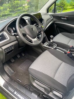 Suzuki S-Cross Hybrid - 6