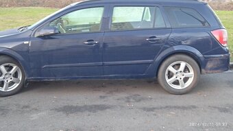 Opel astra na dily - 6
