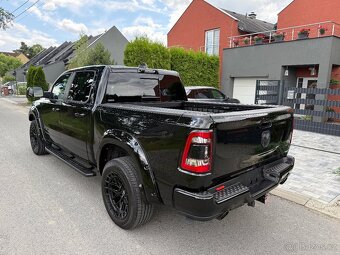 DODGE RAM 1500 HEMI VZDUCH HEADUP RAMBOX - 6