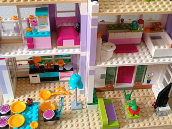 LEGO Friends 41095 Emmin dům - 6