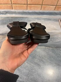 NOVÉ dámské černé sandále mezi prsty vel. 37 stélka 24 cm - 6