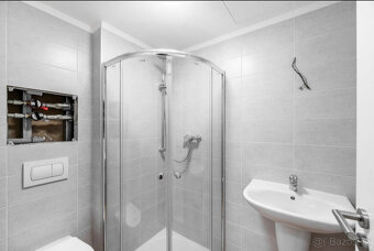 Pronájem bytu 2+kk, U Nového dvora, Lhotka, 21.190 Kč/měs, 4 - 6