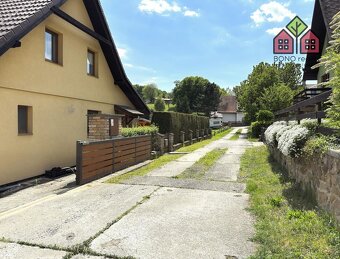 Stavební pozemek 1027 m2, příroda, Oparenské údolí, obec Vel - 6